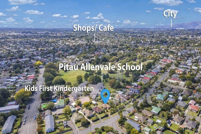 Photo of property in 48 Cranbrook Avenue, Burnside, Christchurch, 8053