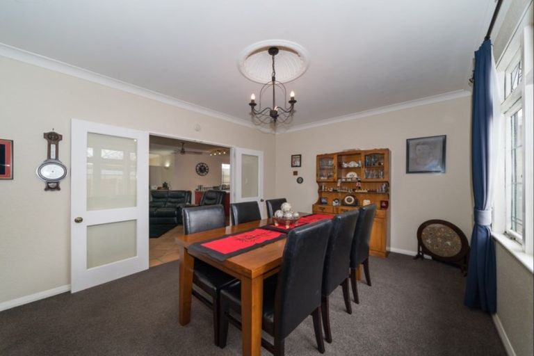 Photo of property in 31 Winston Avenue, Hokowhitu, Palmerston North, 4410