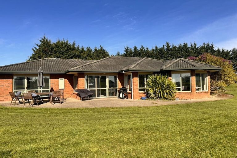 Photo of property in 663 Karaka Road, Karaka, Papakura, 2124