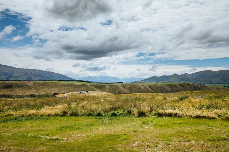 Photo of property in 138 Ruffell Road, Tarras, Cromwell, 9383