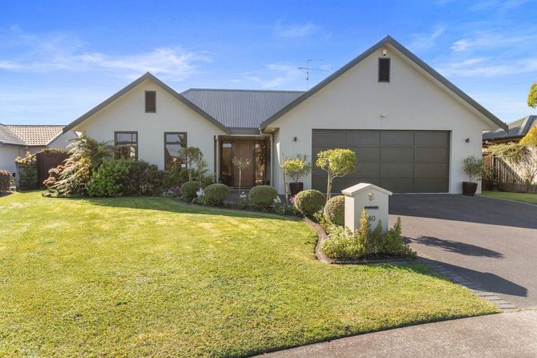 Photo of property in 40 Cranbrook Place, Rototuna North, Hamilton, 3210