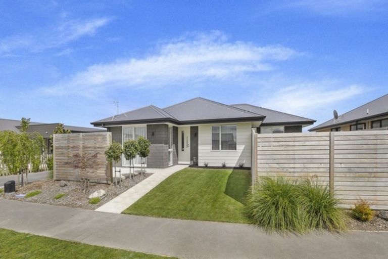 Photo of property in 2 Annie Jane Close, Rolleston, 7614