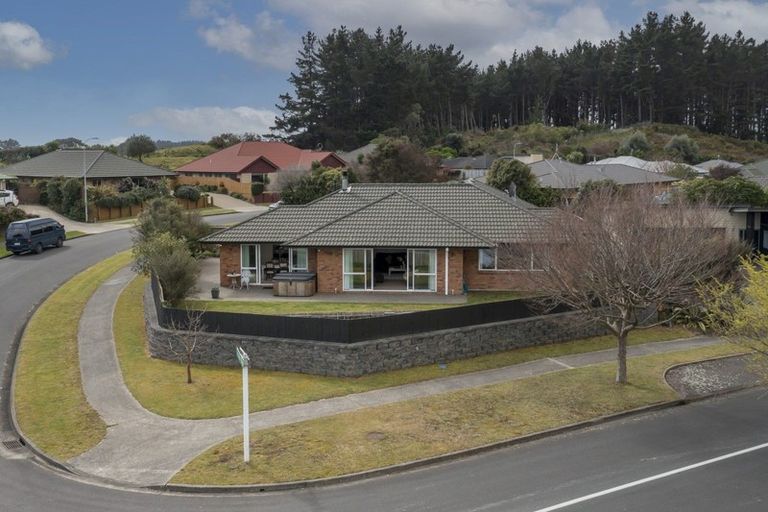 Photo of property in 2 Cascade Way, Paraparaumu, 5032