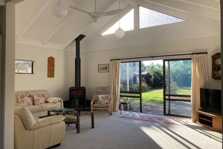 Photo of property in 19 Durham Drive, Havelock North, 4130