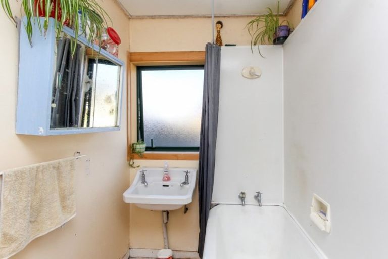 Photo of property in 63 Queen Street, Waitara, 4320