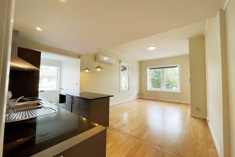 Photo of property in 64 Dominion Street, Takapuna, Auckland, 0622