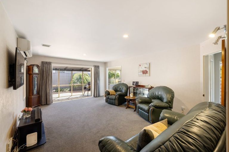 Photo of property in 10 Apollo Place, Papanui, Christchurch, 8052
