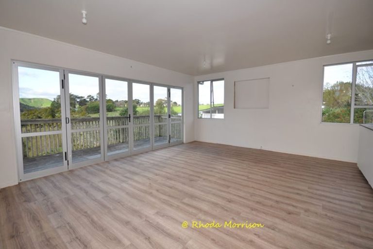 Photo of property in 8 Heaths Way, Pahi, Paparoa, 0571