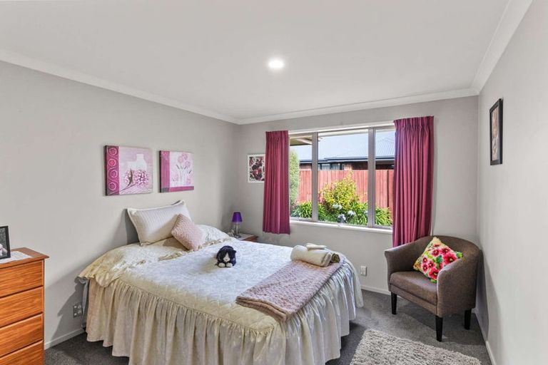 Photo of property in 10 Ropley Street, Amberley, 7410