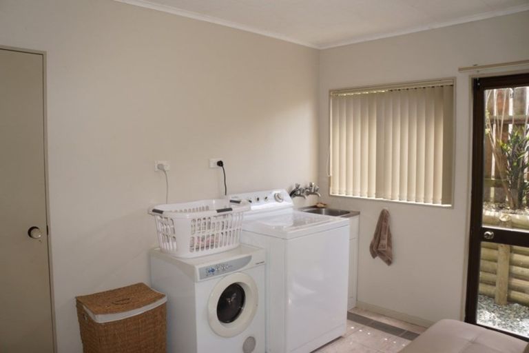 Photo of property in 17 Seaview Road, Ruakaka, 0116