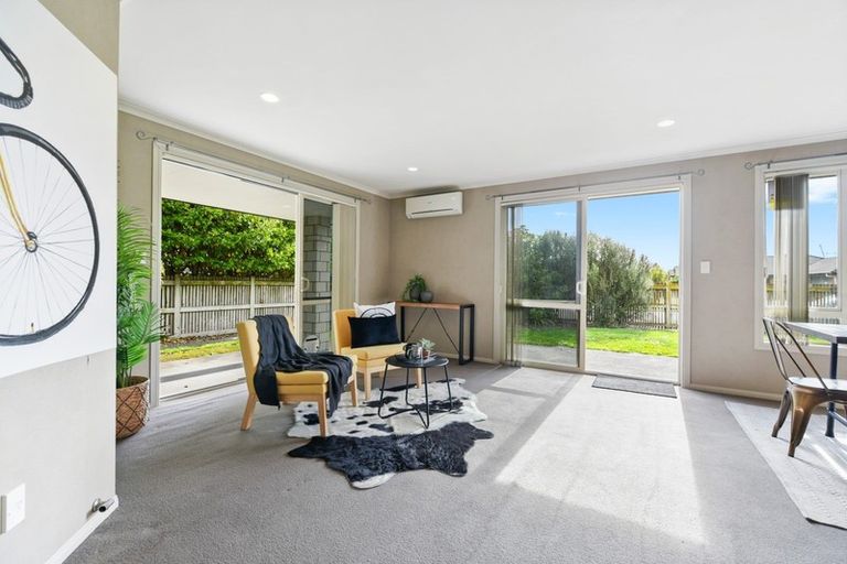 Photo of property in 1 Woburn Court, Rototuna North, Hamilton, 3210