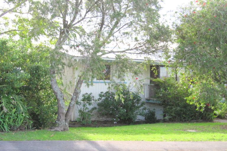 Photo of property in 19 Piccadilly Circus, Snells Beach, 0920