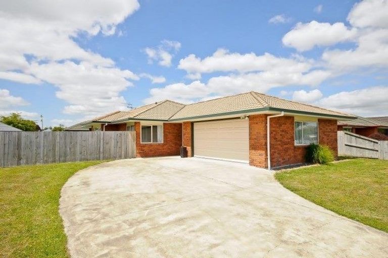 Photo of property in 3 Whitford Place, Rototuna North, Hamilton, 3210