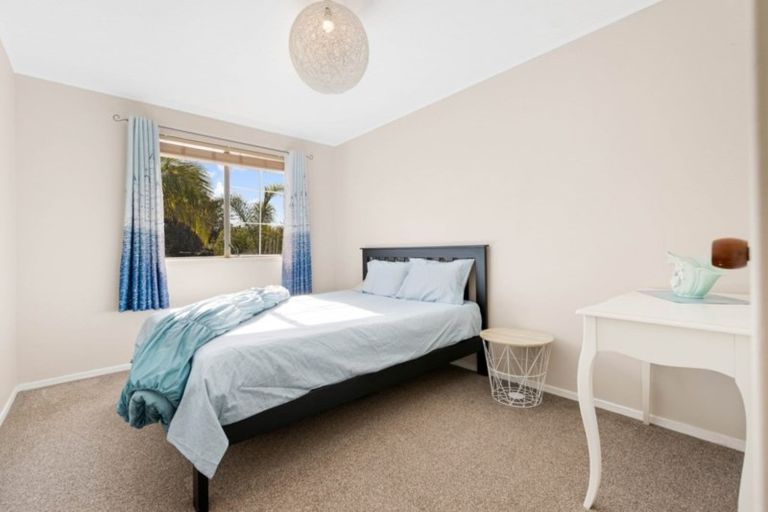Photo of property in 2 Regatta Road, Torbay, Auckland, 0630
