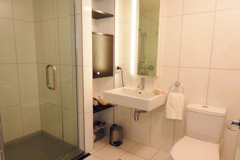 Photo of property in Montreaux Apartments, 8b/164 The Terrace, Wellington Central, Wellington, 6011