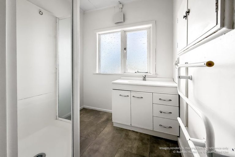 Photo of property in 519a East Coast Road, Murrays Bay, Auckland, 0630