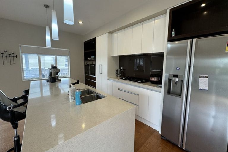 Photo of property in 12 Mural Place, Greenhithe, Auckland, 0632