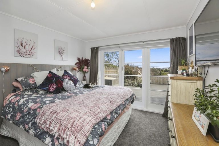 Photo of property in 115 Glenpark Avenue, Frankleigh Park, New Plymouth, 4310