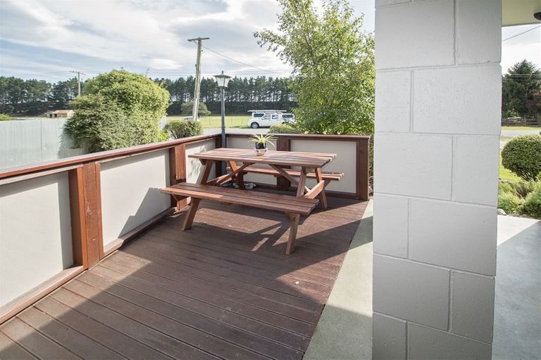 Photo of property in 19 Queen Street, Pareora, 7912