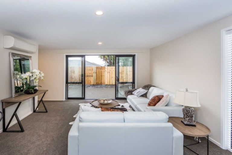 Photo of property in 2/21 Hills Road, Edgeware, Christchurch, 8013