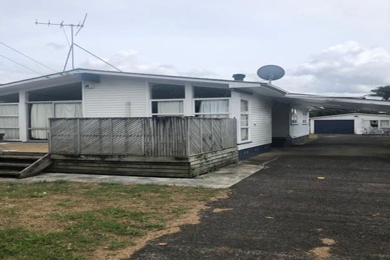 Photo of property in 16 Tironui Station Road East, Papakura, 2112