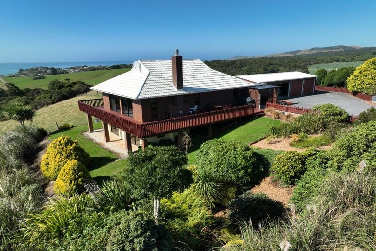 Photo of property in 61 Tinico Road, Kaka Point, Balclutha, 9271