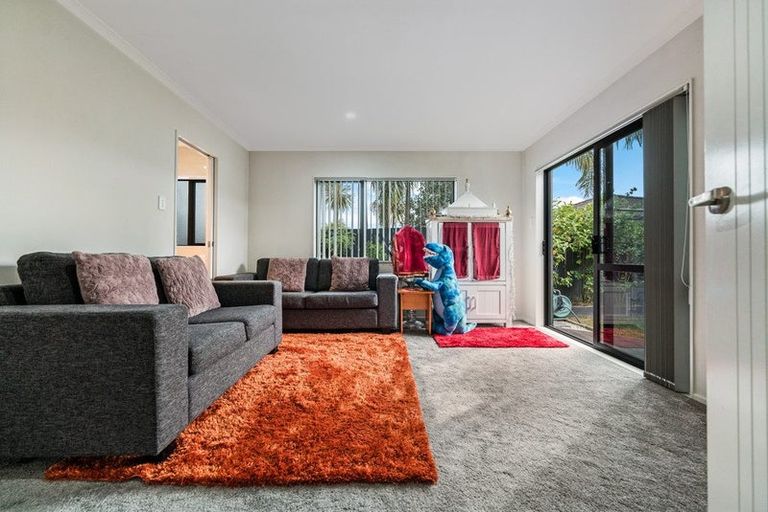 Photo of property in 61a Awaroa Road, Sunnyvale, Auckland, 0612