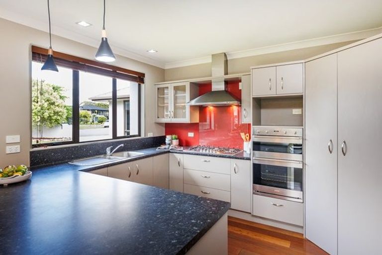 Photo of property in 23 Opawa Place, Terrace End, Palmerston North, 4410