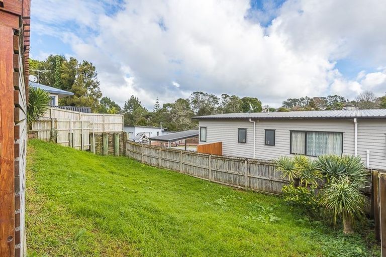 Photo of property in 47a Rehia Road, Massey, Auckland, 0614