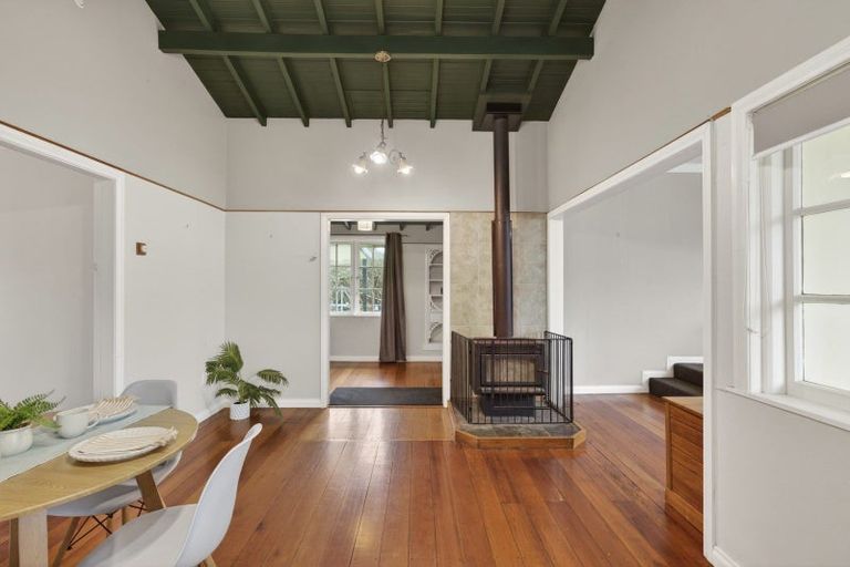 Photo of property in 17a Carey Street, Waitara, 4320