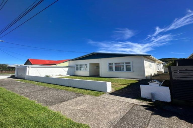Photo of property in 40 Hine Street, New Plymouth, 4310