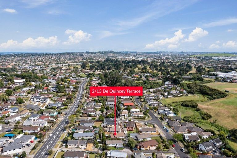 Photo of property in 2/13 De Quincey Terrace, Highland Park, Auckland, 2010