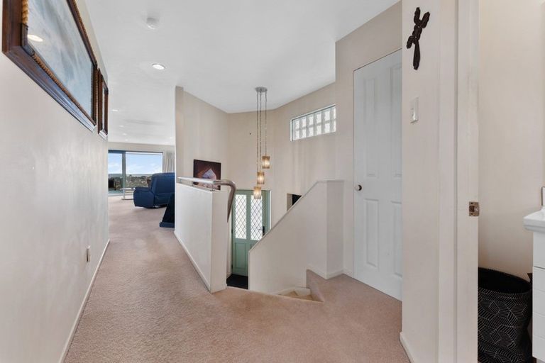 Photo of property in 3a Hillcrest Street, Glen Avon, New Plymouth, 4312