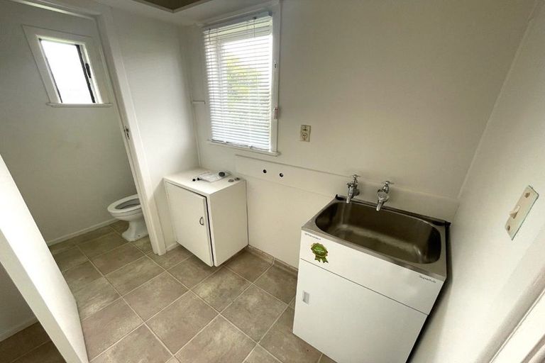 Photo of property in 11 Robyn Place, Mangere East, Auckland, 2024