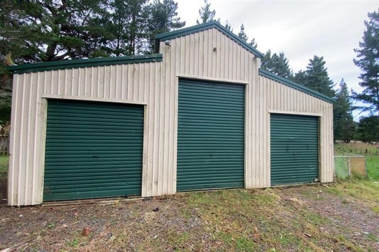 Photo of property in 140a Upper Fitzherbert Road, Wainuiomata, Lower Hutt, 5373