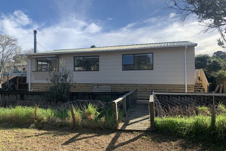 Photo of property in 41c Langton Road, Stanmore Bay, Whangaparaoa, 0932