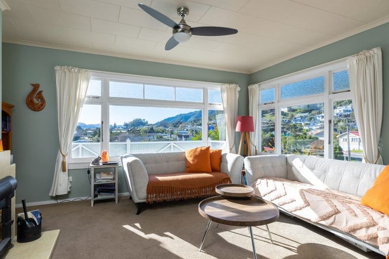 Photo of property in 9 Lincoln Street, Picton, 7220