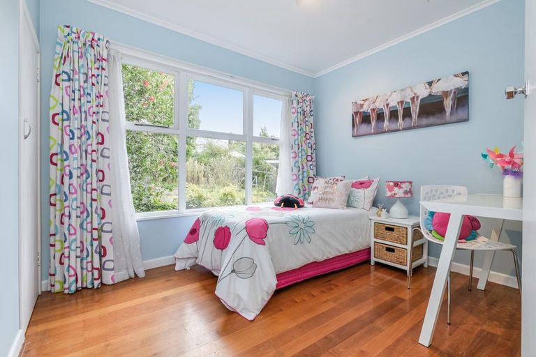 Photo of property in 87 Rosier Road, Glen Eden, Auckland, 0602