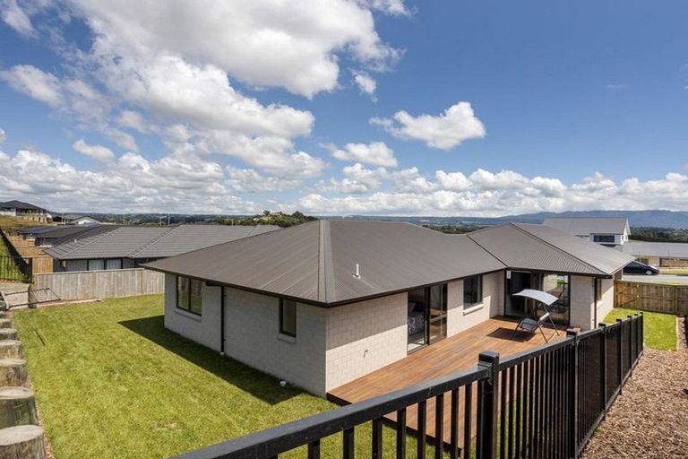 Photo of property in 22 Stingray Drive, Omokoroa, 3114