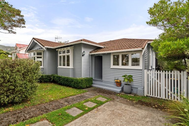 Photo of property in 21 Chamberlain Road, Karori, Wellington, 6012