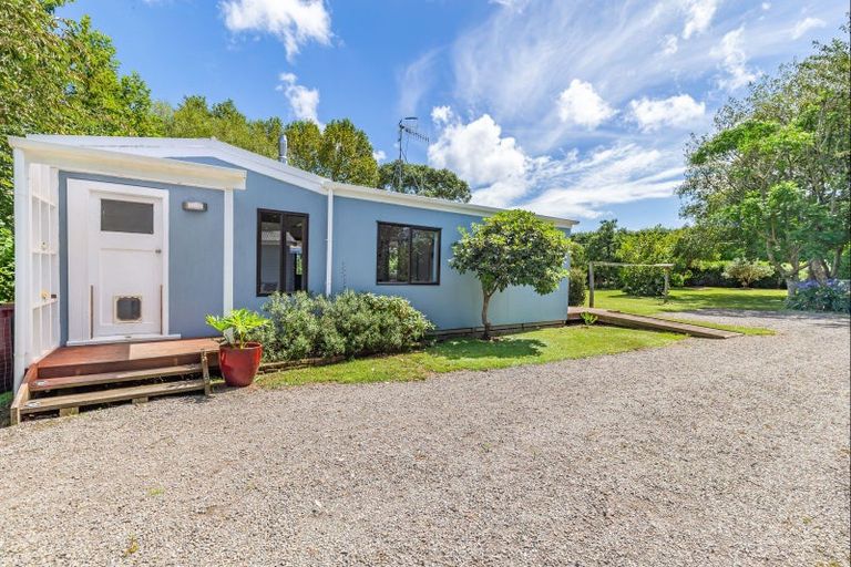 Photo of property in 52 Jacksons Road, Koputaroa, Levin, 5575