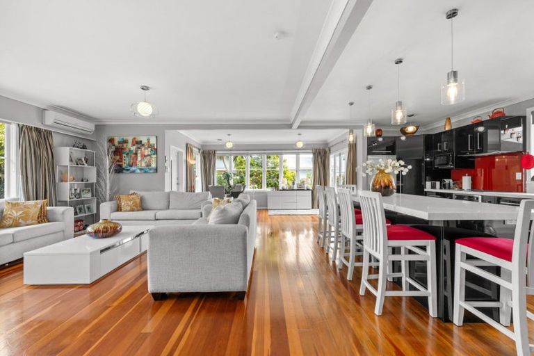 Photo of property in 38 Pipiroa Road, Ngatea, 3503