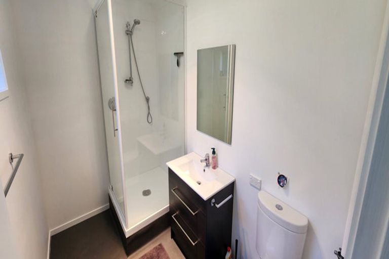 Photo of property in 6a Brierley Place, Marfell, New Plymouth, 4310