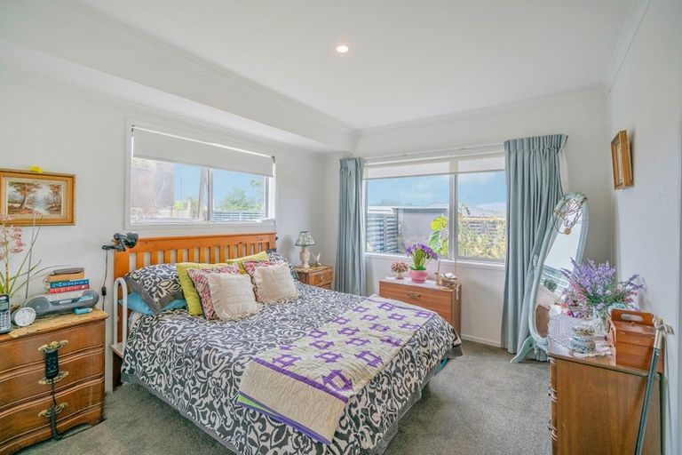 Photo of property in 20 Roseberry Place, Whitianga, 3510