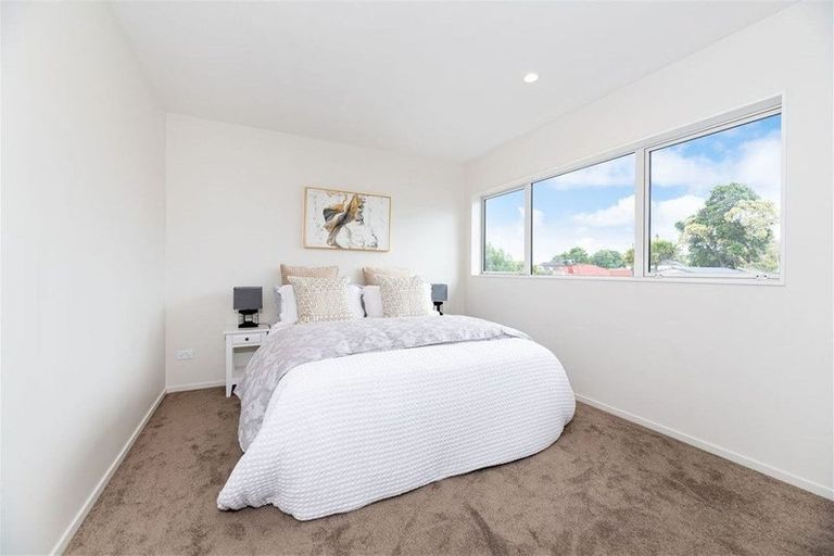 Photo of property in 14b Coniston Avenue, Te Atatu South, Auckland, 0610