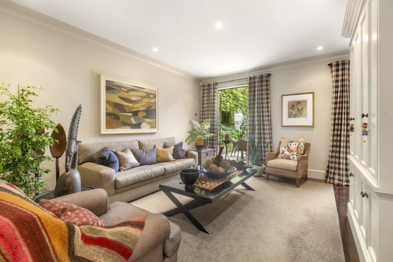 Photo of property in 84 Paritai Drive, Orakei, Auckland, 1071