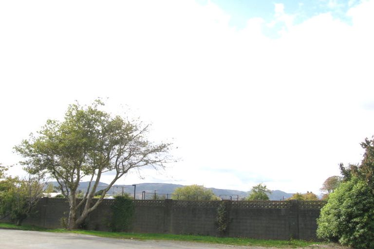 Photo of property in 2/6 Granville Street, Silverstream, Upper Hutt, 5019