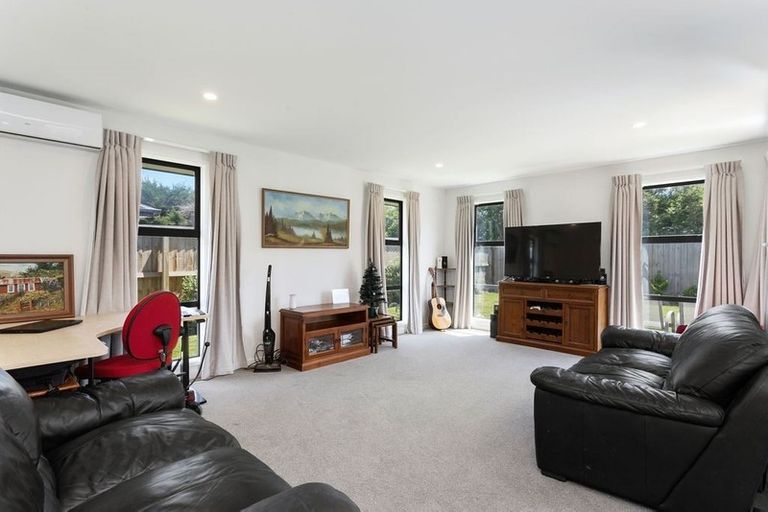 Photo of property in 31 Robert Duncan Road, Belfast, Christchurch, 8051
