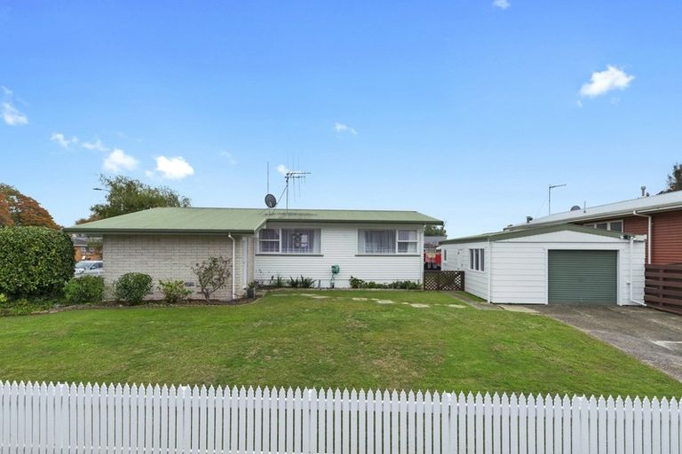 Photo of property in 40 Rutherford Street, Chedworth, Hamilton, 3210