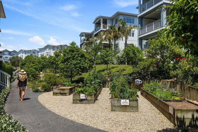 Photo of property in 156 Landmark Terrace, Orewa, 0931